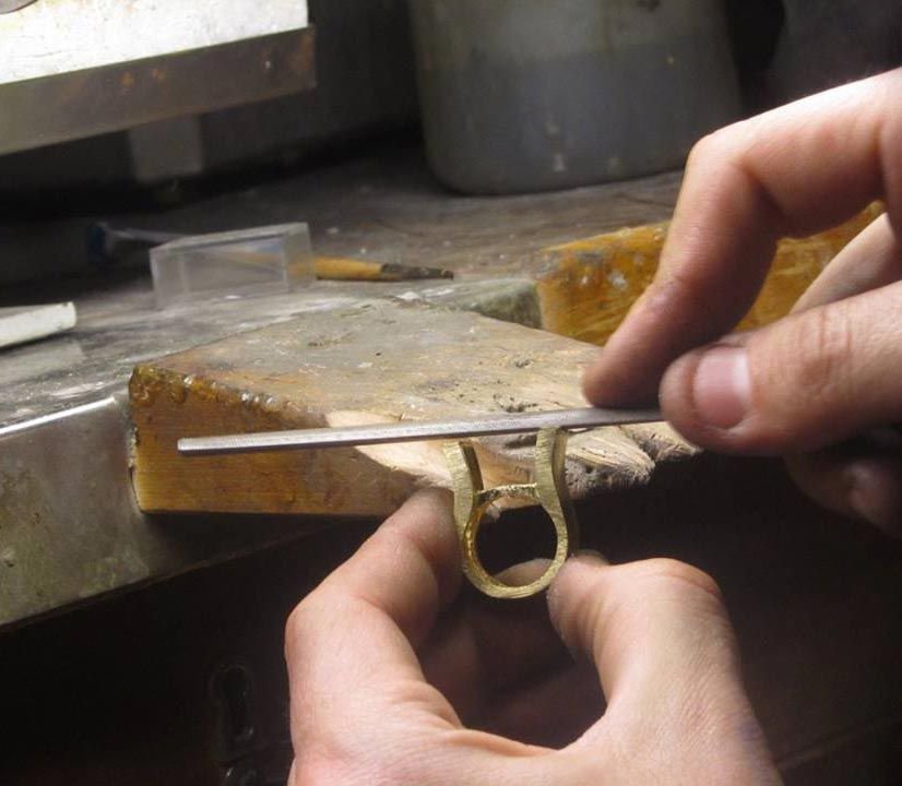 Puede ser calculado Hombre rodar Reparación de joyas en Sabadell | Joyería Jomamy's